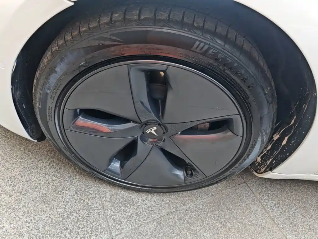 Tesla Model 3 (Import) 2019 2019 Long Range All-Wheel Drive Edition