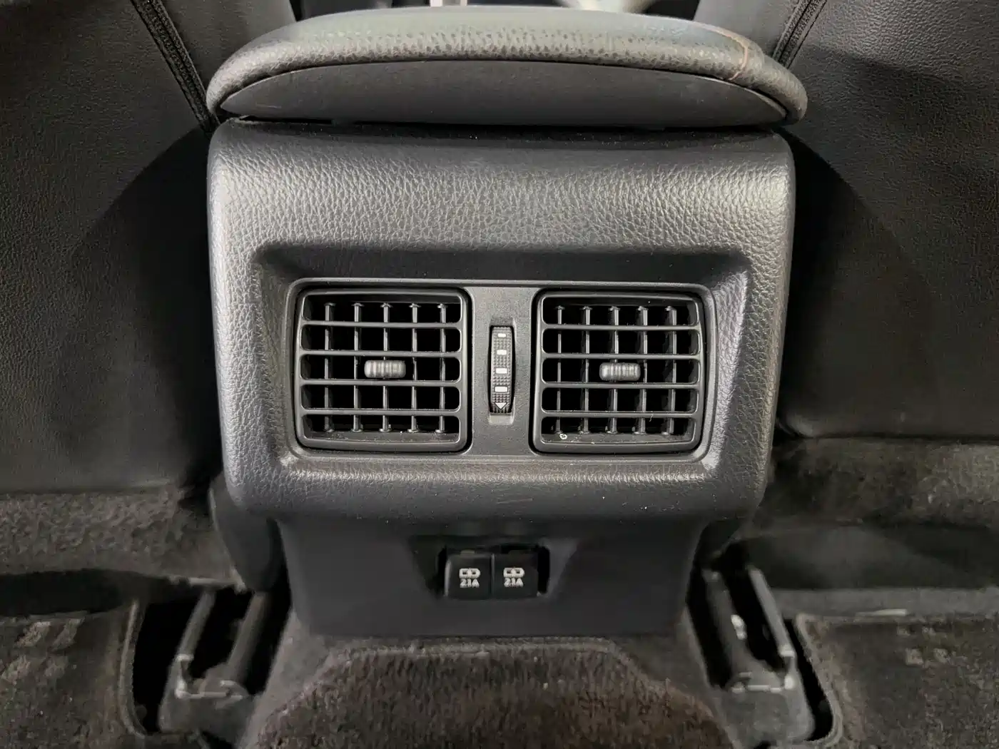 Toyota Camry 2018 2.0G Luxury Edition фото 18