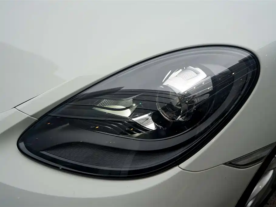 Porsche 718 2022 Boxster 2.0T фото 31