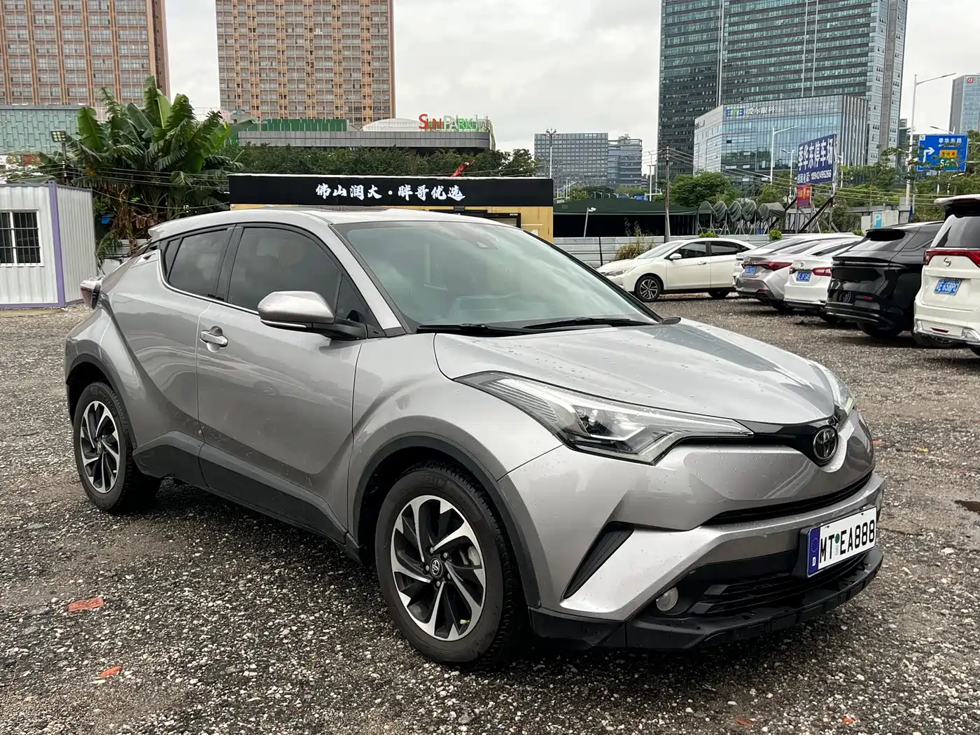 Toyota IZOA 2018 2.0L Yixuan Sunroof Edition China V фото 2