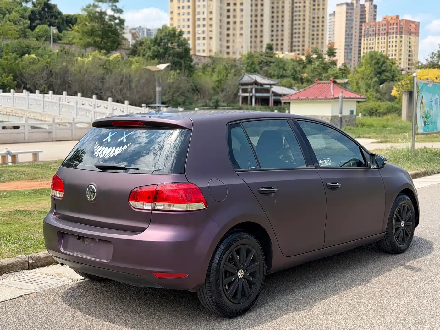 Photo 4 - Volkswagen Golf