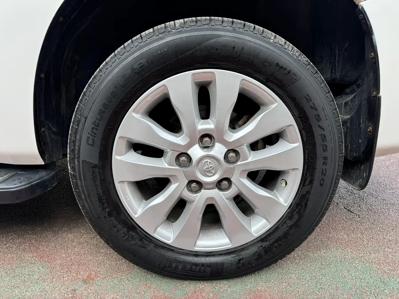 Toyota Sequoia 2010 5.7 Platinum Edition фото 27
