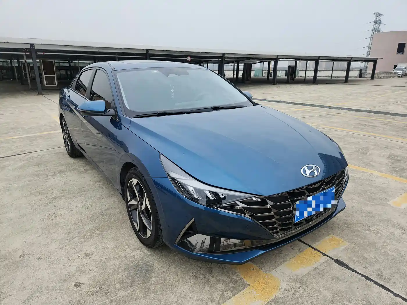 HYUNDAI ELANTRA