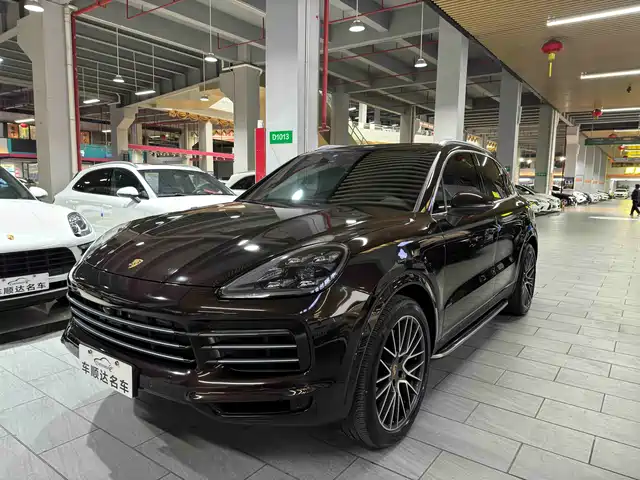 PORSCHE CAYENNE