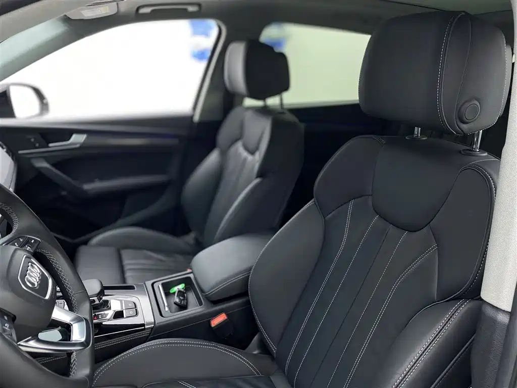 Audi Q5L 2022 40T Luxury Dynamic фото 25