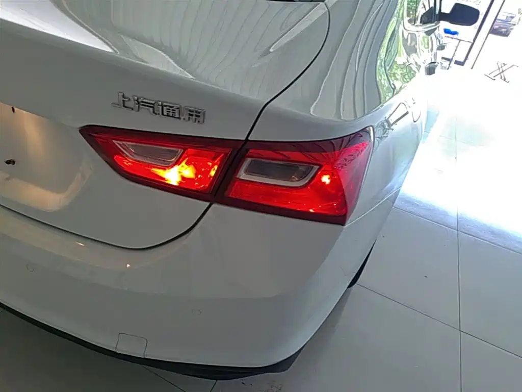 Chevrolet Malibu XL 2017 1.5T Auto Sport Edition фото 8