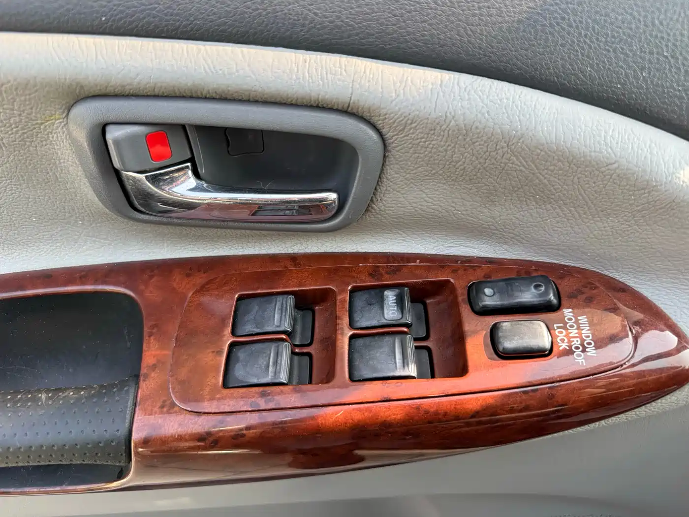 Toyota Previa 2004 2.4L AT фото 16