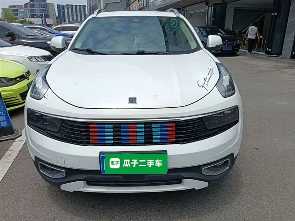 Lynk & Co 01 2017 2.0T 2WD Pro Version фото 3