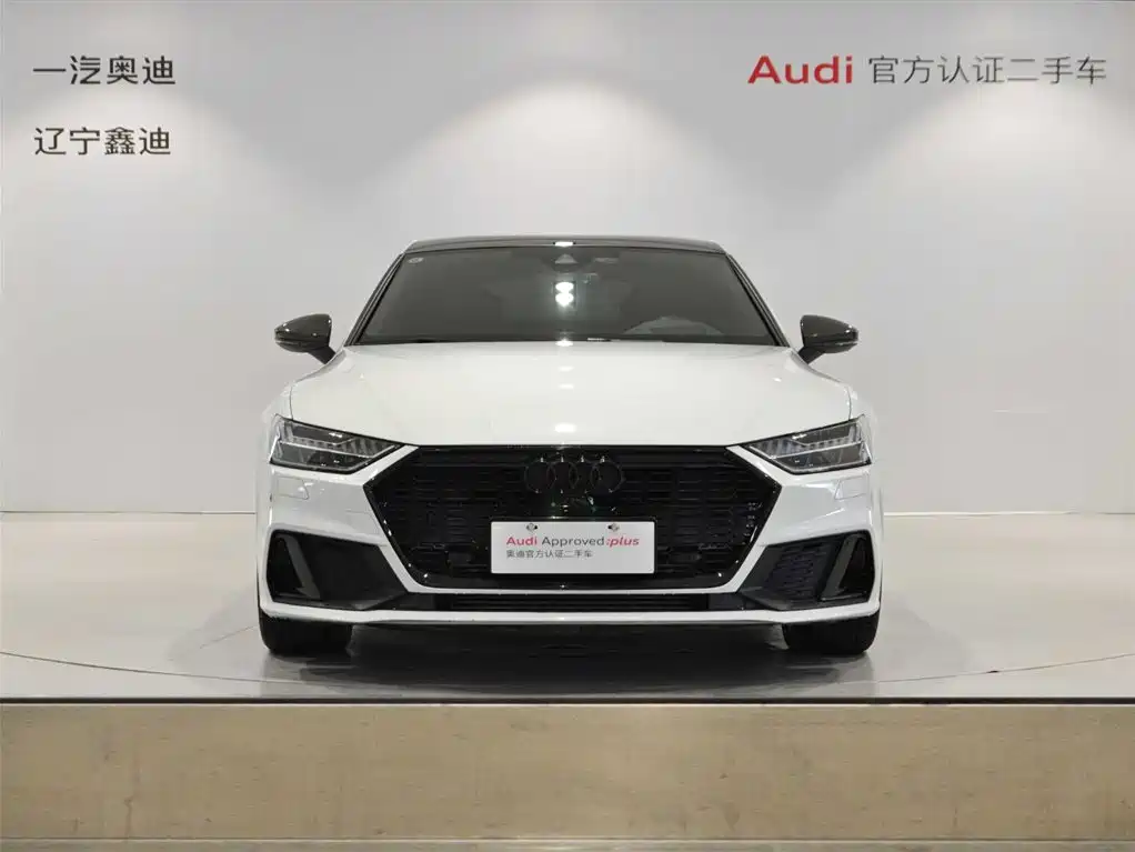 Audi A7 2023 Model 45 TFSI Premium Selection Edition фото 2