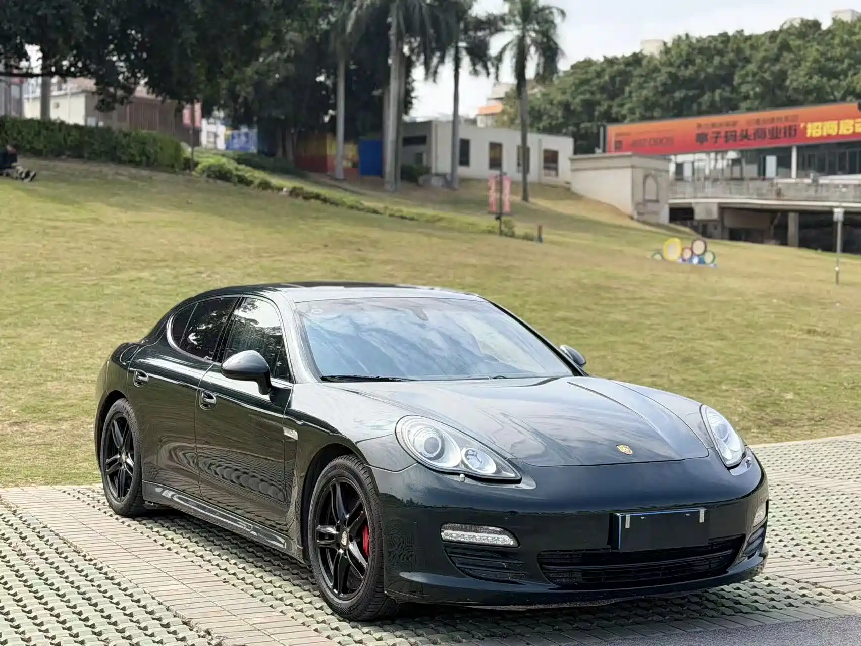 صورة 3 - Porsche Panamera