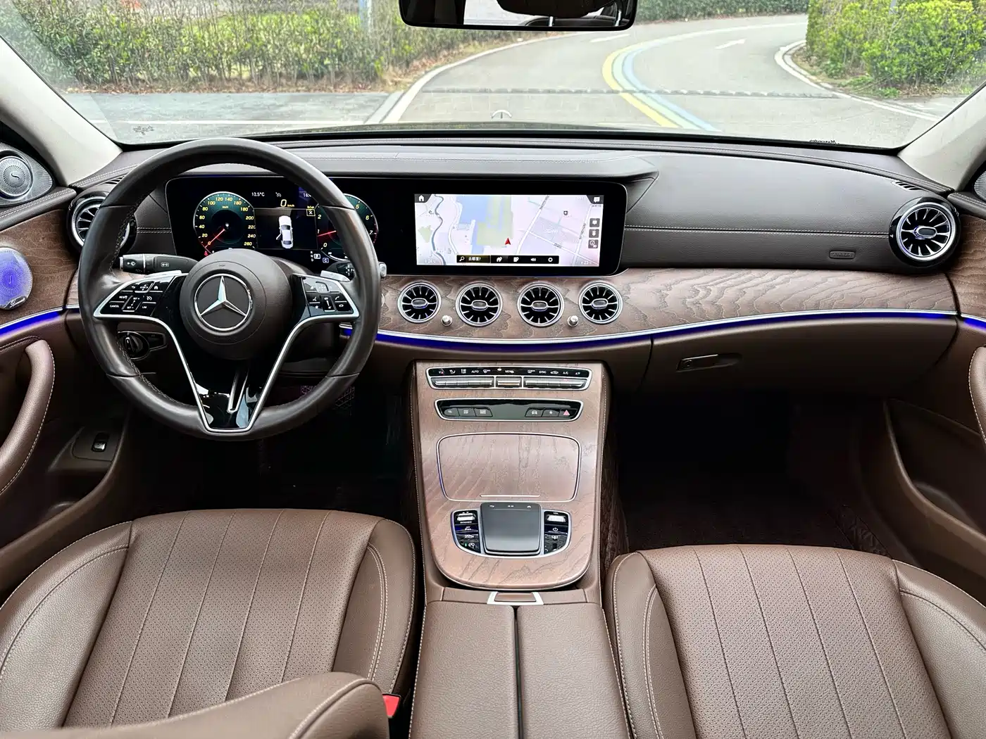 Mercedes-Benz E-Class 2023 E 300 L Luxury фото 12
