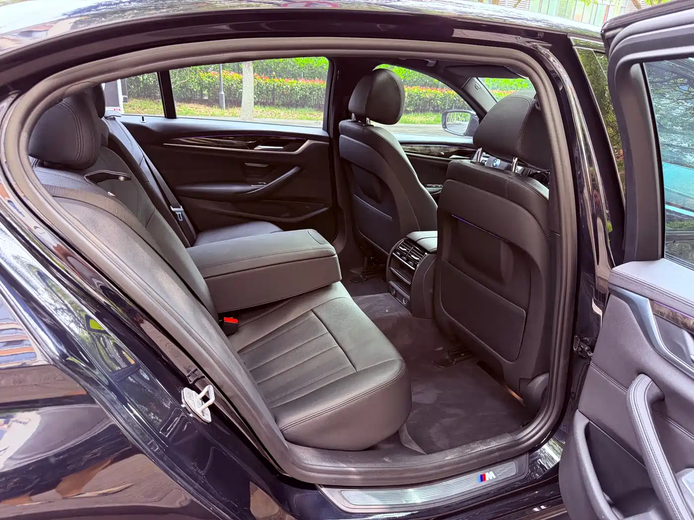 BMW 5 Series 2018 525Li M Sport Package фото 18