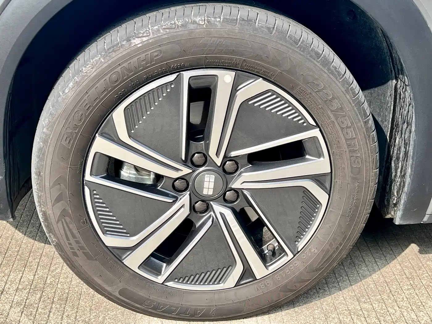 Geely Galaxy Galaxy Starship 7 EM-i 2025 120km Navigation Edition фото 7