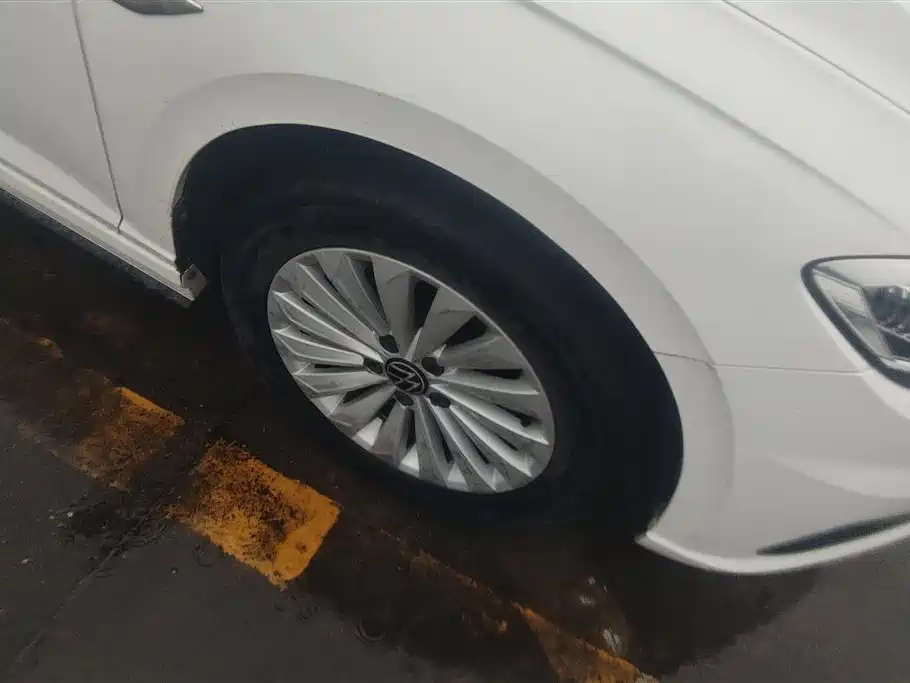 Volkswagen Lavida 2021 1.5L Auto Comfort Edition фото 6