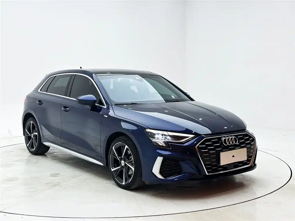 Audi A3 2022 Sportback 35 TFSI Style Sport фото 3