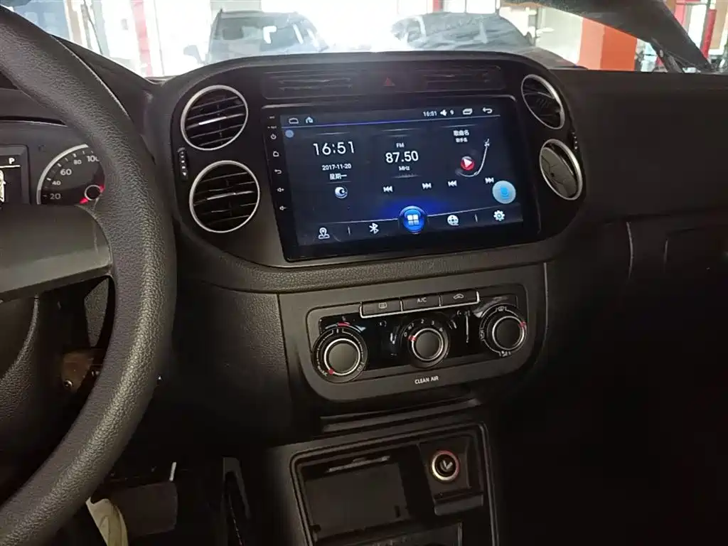 Volkswagen Tiguan 2016 280TSI Automatic 2WD Silk Road Fashion Edition фото 13
