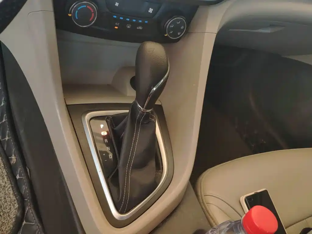 Фото 14 - Buick Excelle