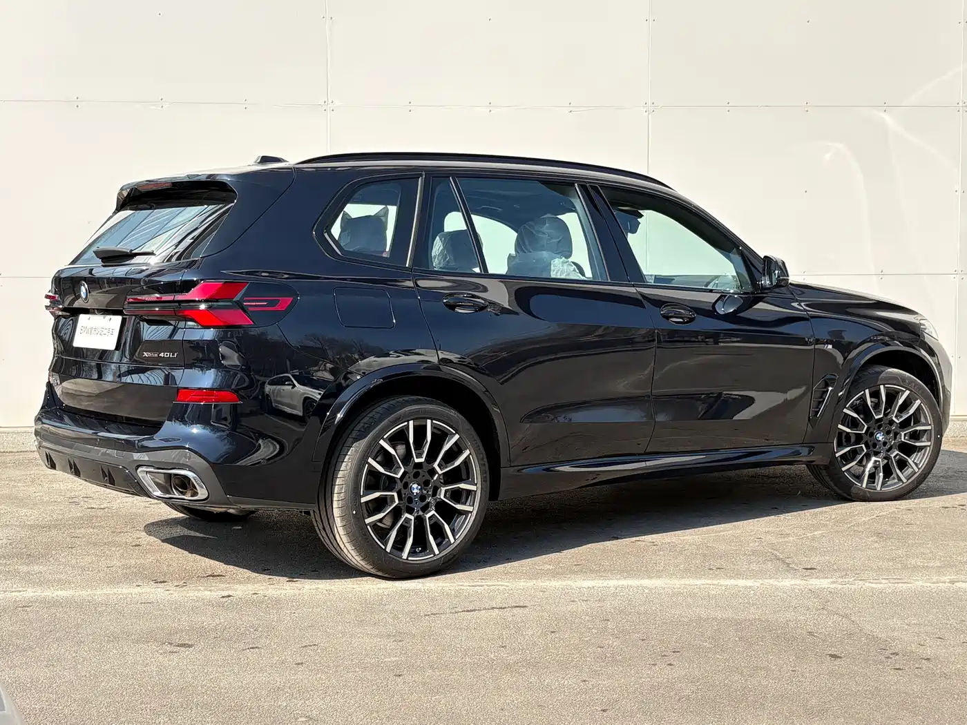 BMW X5 2025 Model xDrive 40Li M Sport Blackout Package фото 14