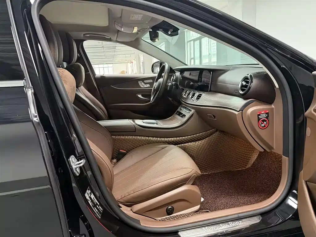 Mercedes-Benz E-Class 2023 Facelift E 300 L Luxury фото 14