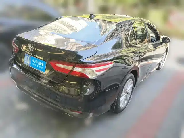 Toyota Camry 2022 2.0GVP Leading Edition — фото 2