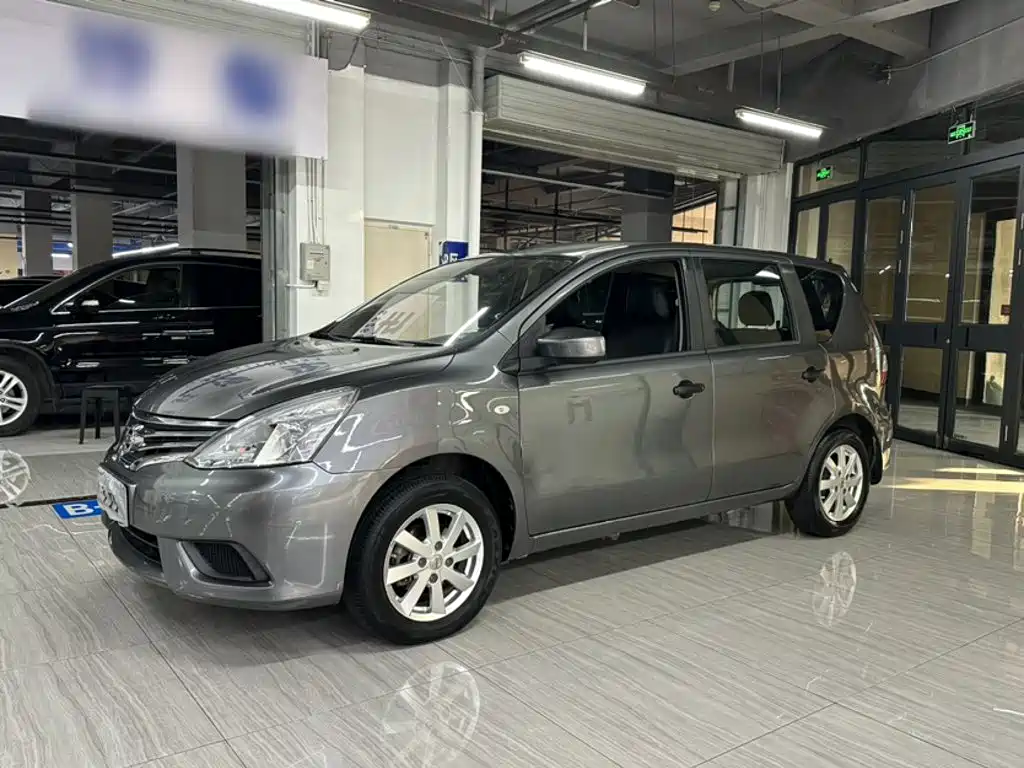 Nissan Livina 2017 2015 1.6XE Manual Comfort Edition
