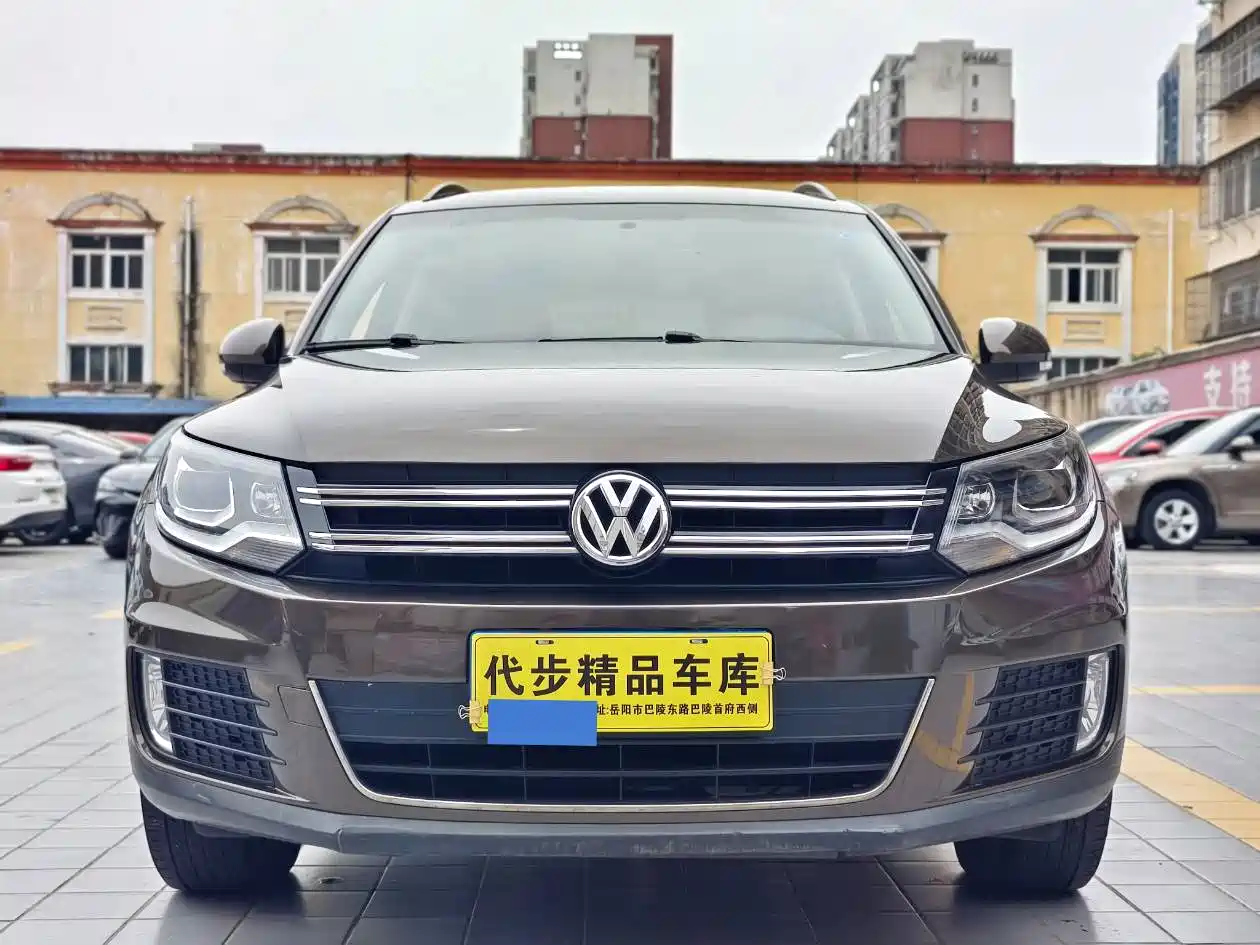 Volkswagen Tiguan 2015 1.8TSI Automatic 2WD Trendline фото 2