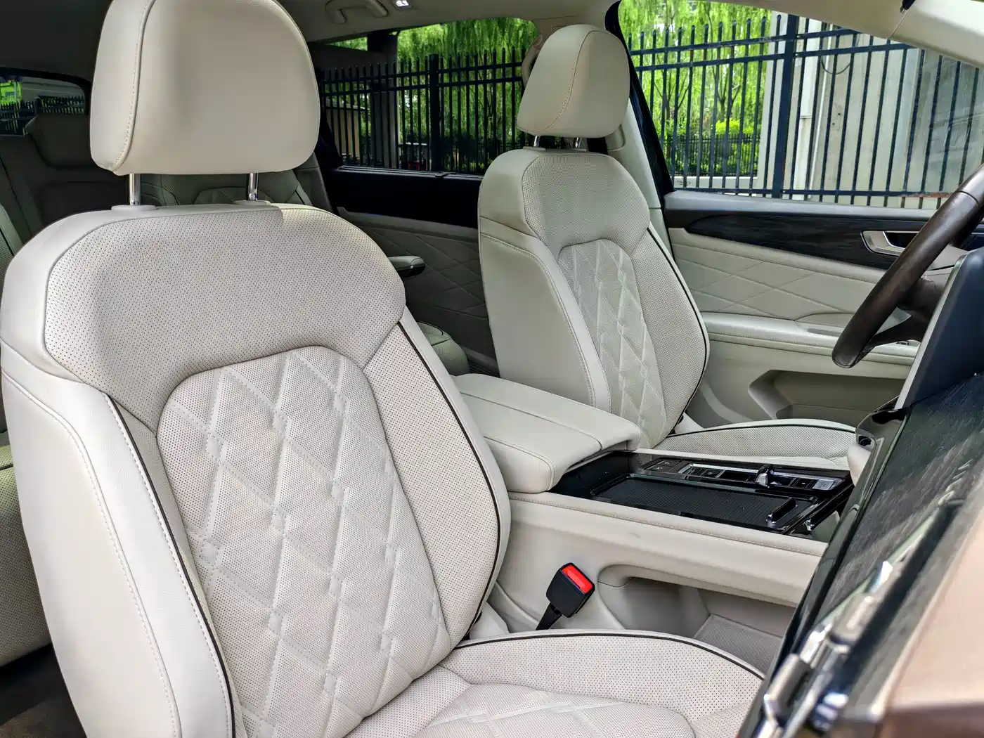 Volkswagen Viloran 2022 380TSI Premium Edition фото 7