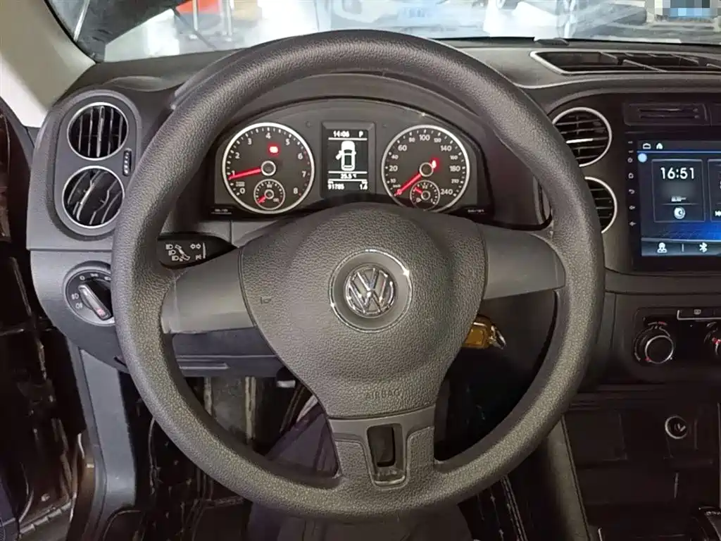 Volkswagen Tiguan 2016 280TSI Automatic 2WD Silk Road Fashion Edition фото 11