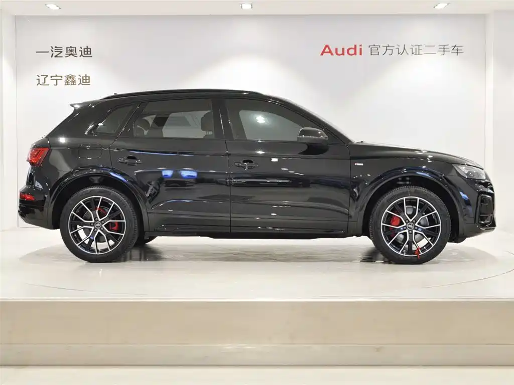 Audi Q5L 2024 Model 45 TFSI Luxury Dynamic фото 3