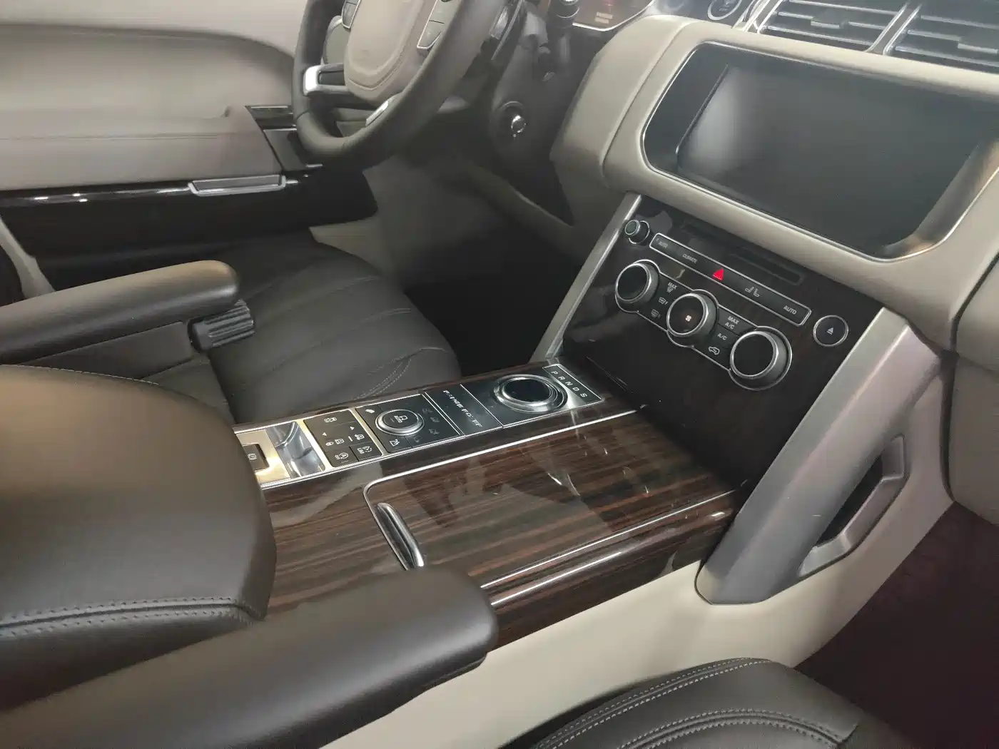 Фото 6 - Land Rover Range Rover