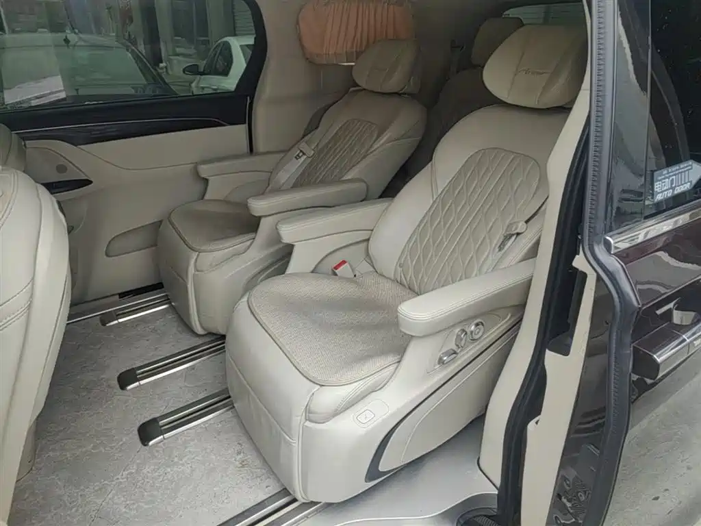 Buick GL8 2020 Avenir Six-Seat Elegance Edition фото 17