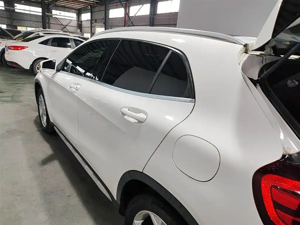 Mercedes-Benz GLA 2017 GLA 200 Dynamic фото 23