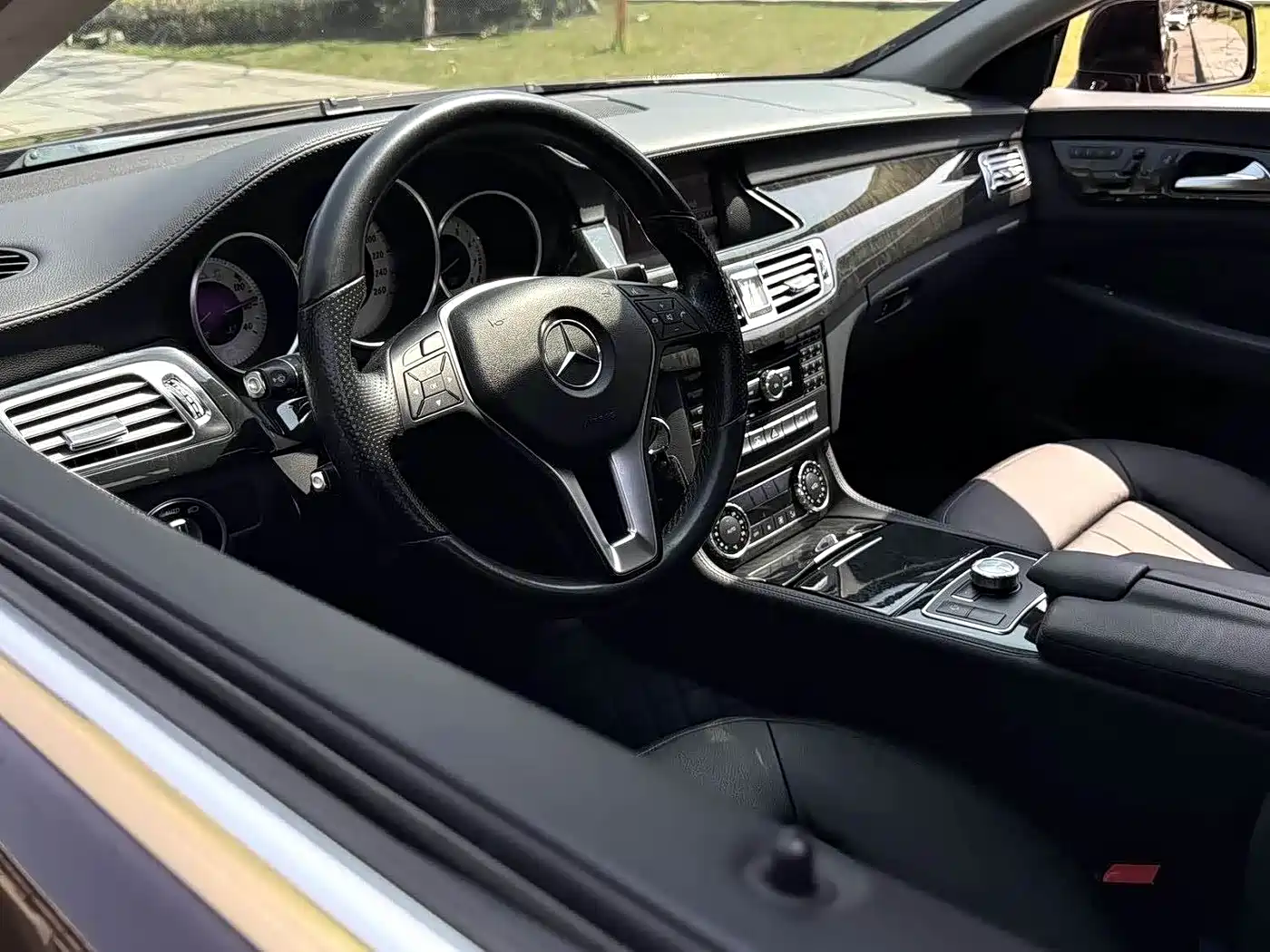 Mercedes-Benz CLS 2012 CLS 300 CGI фото 4