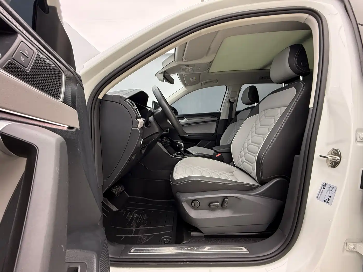Volkswagen Tayron 2023 280TSI 2WD Luxury Plus Advanced Edition фото 20