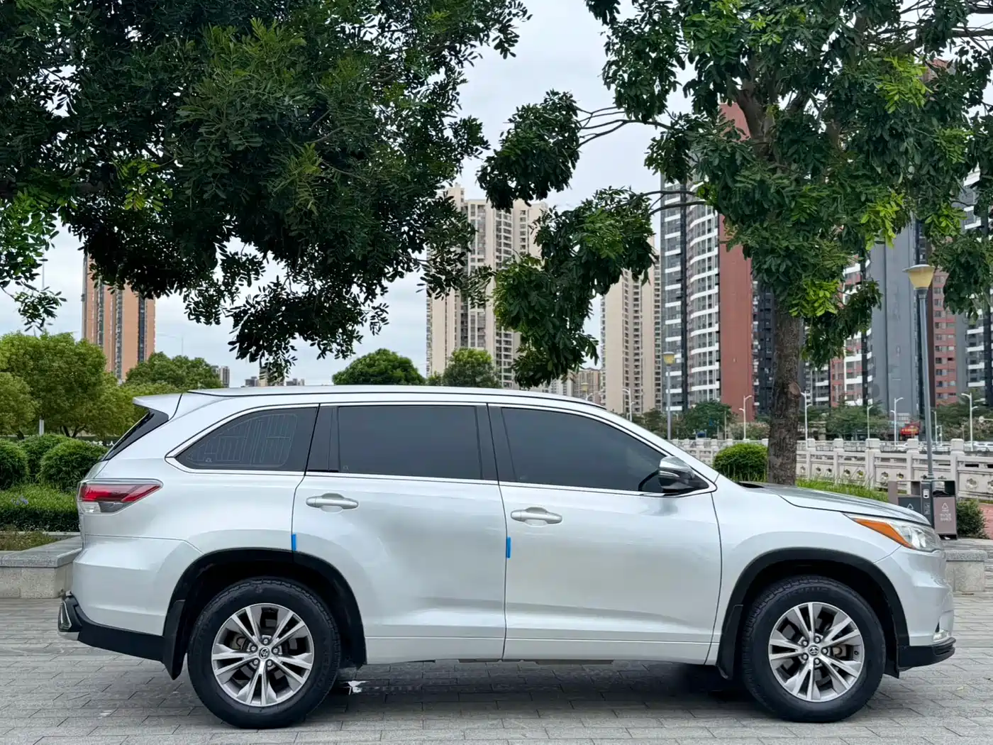 Toyota Highlander 2015 2.0T AWD Elite Edition 7-seater фото 23