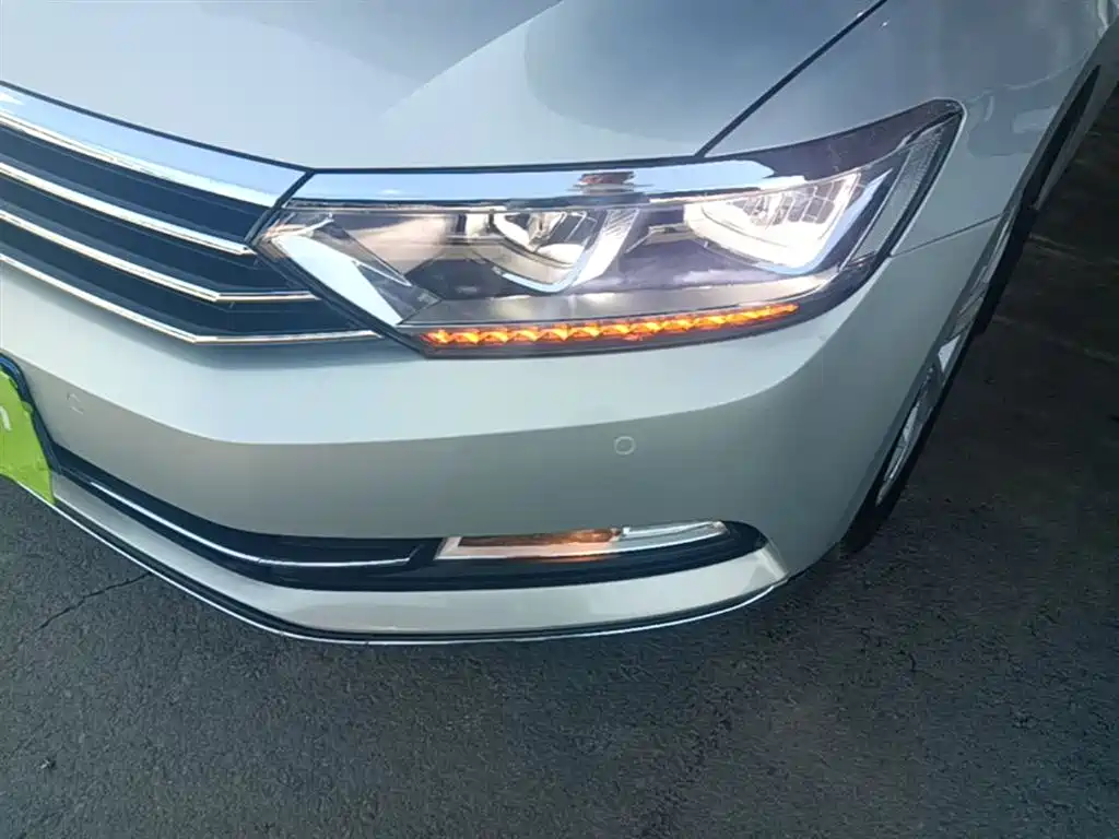 Volkswagen Magotan 2017 330TSI DSG Luxury фото 24