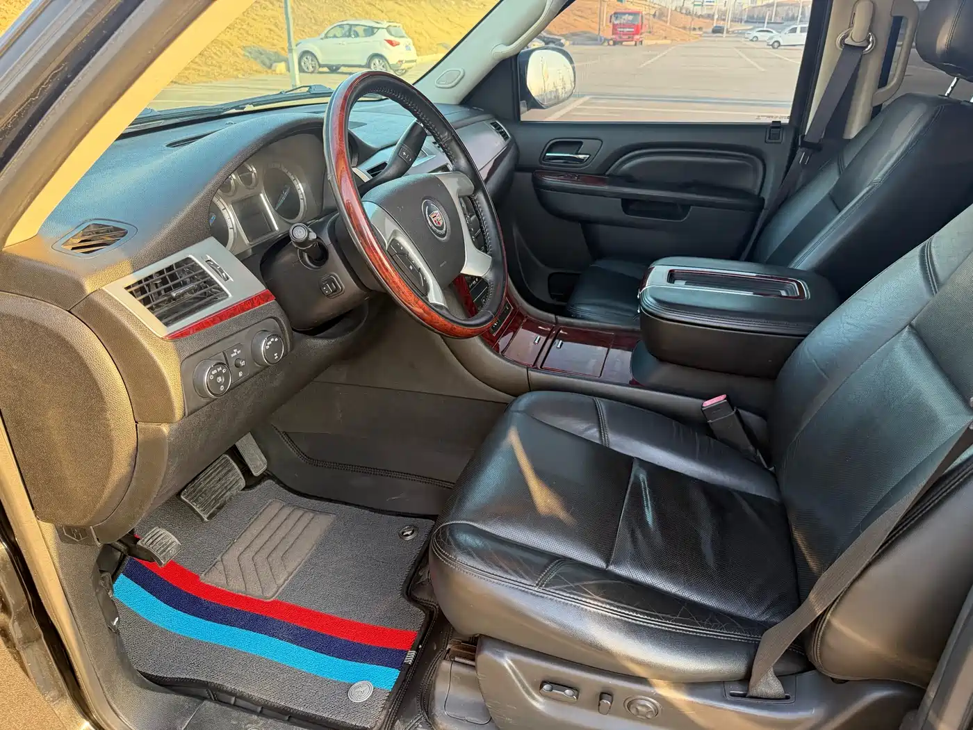 Cadillac Escalade 2010 6.0 Hybrid фото 17
