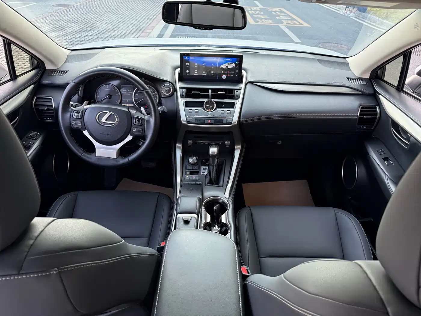 Lexus NX 2018 Model 300 FWD Fengxing Edition фото 6