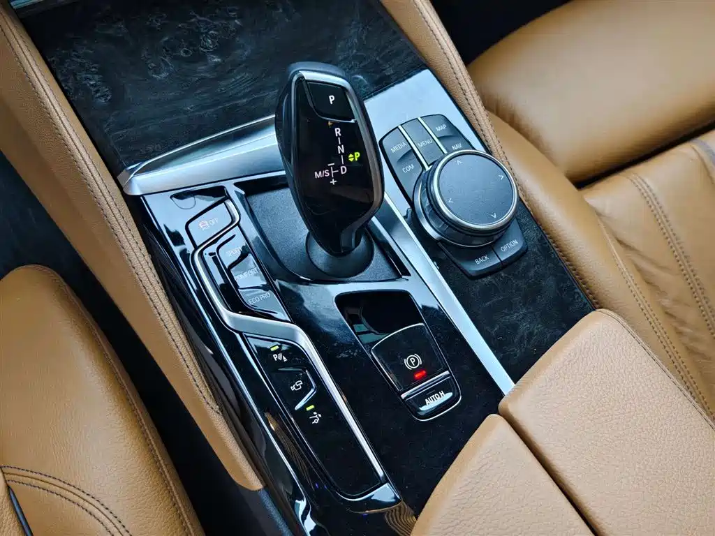 BMW 6 Series GT 2021 630i M Sport Package фото 14