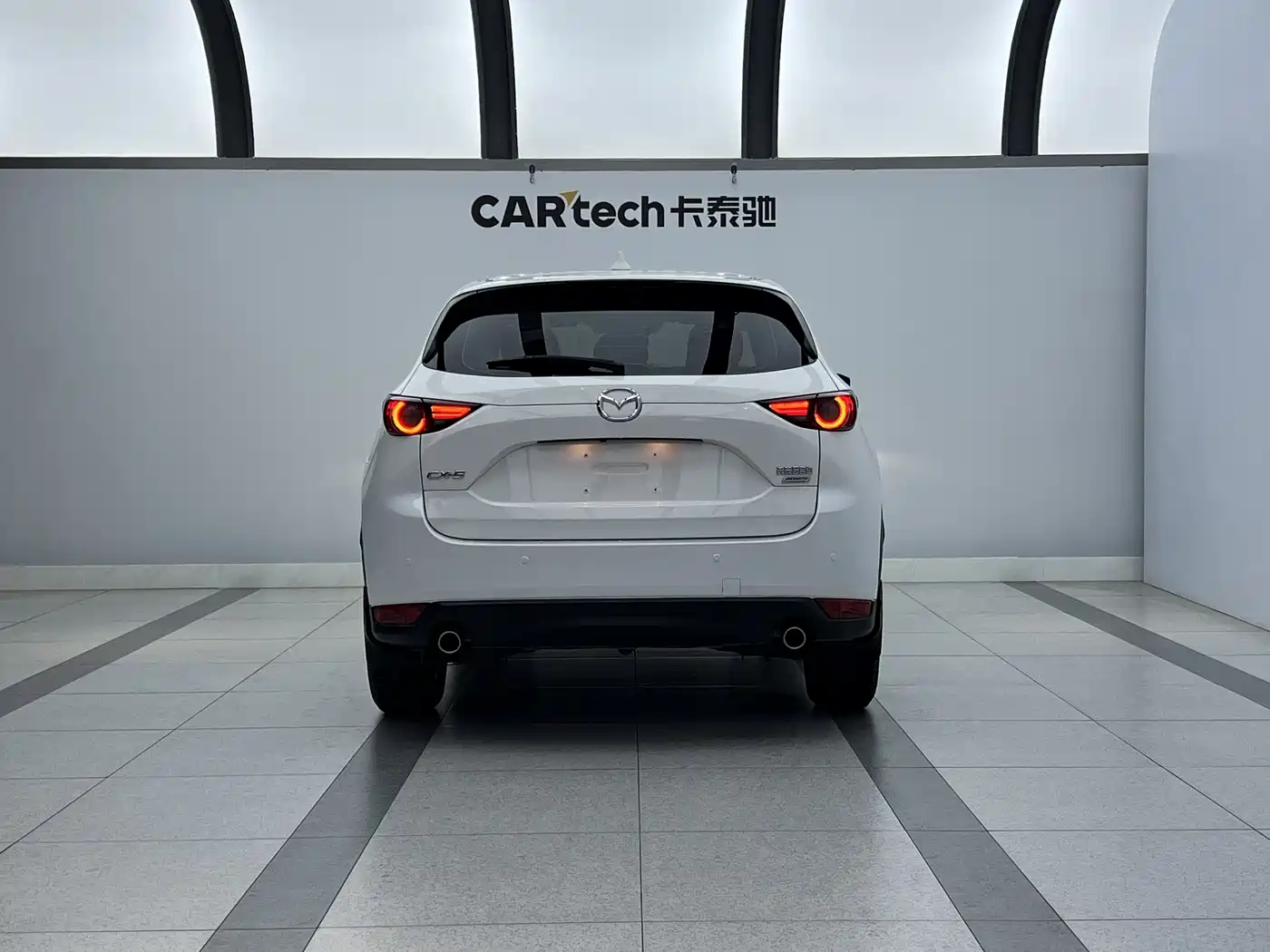 Volkswagen Tayron 2021 280TSI 2WD Luxury Smart Connect фото 3