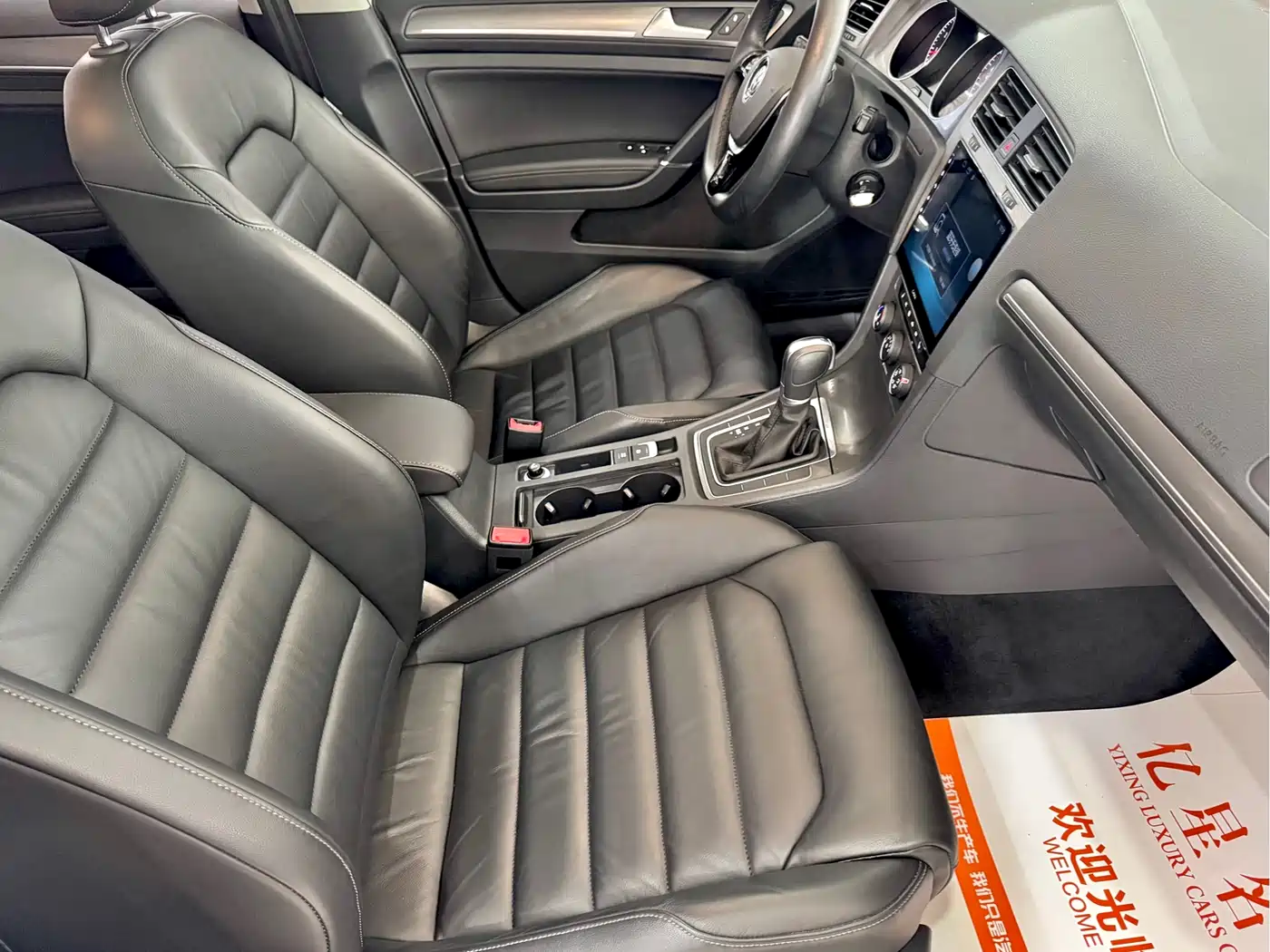 Volkswagen Golf 2016 1.6L Automatic Comfort фото 10