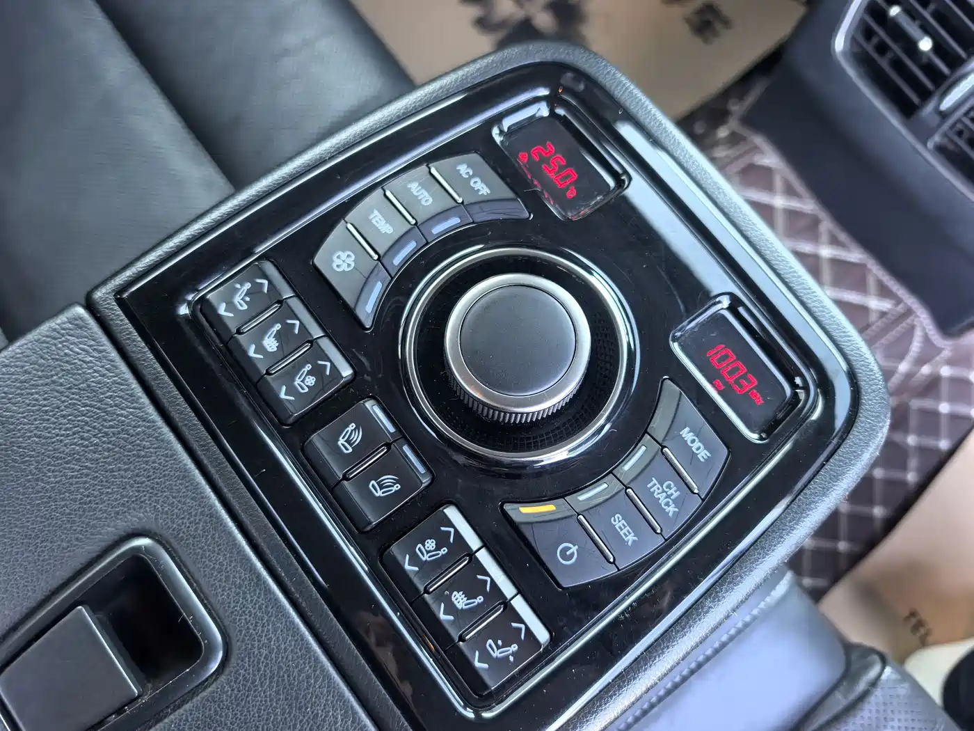 Hongqi H7 2018 2.0T Flagship Edition фото 9