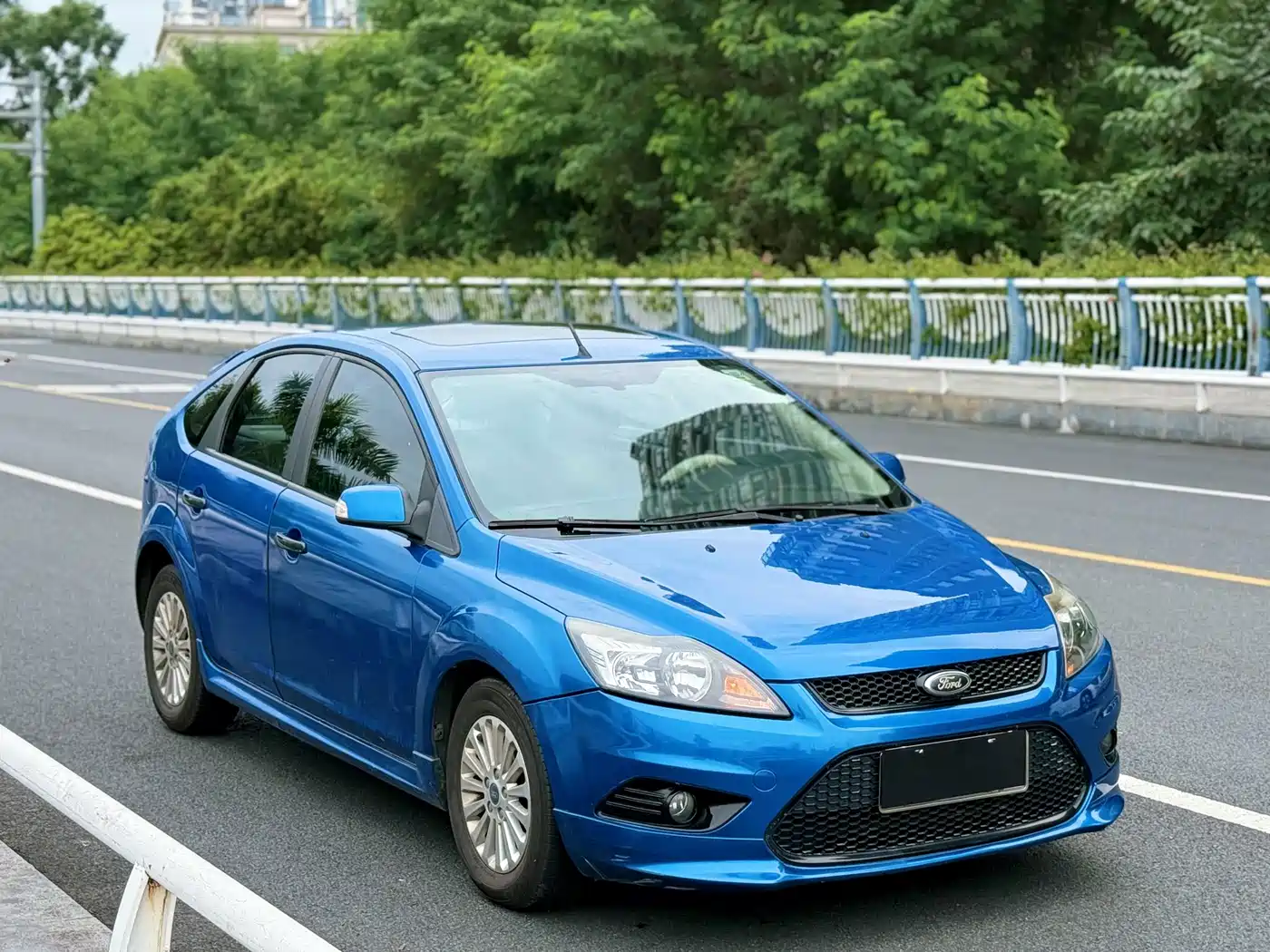 Фото 1 - Ford Focus