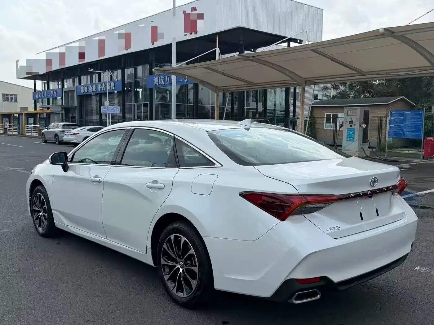 Toyota Avalon 2024 Model Hybrid 2.0L Premium Selection Edition фото 9