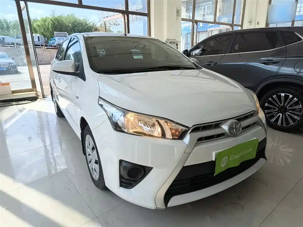 Toyota YARiS L Zhi Xuan 2015 1.5E Auto Charming Edition фото 4