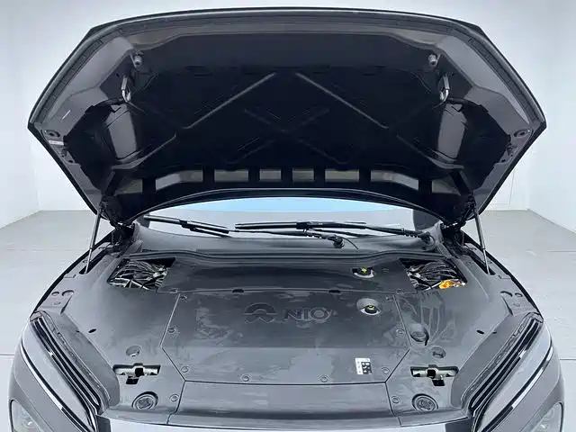 NIO NIO ET5T