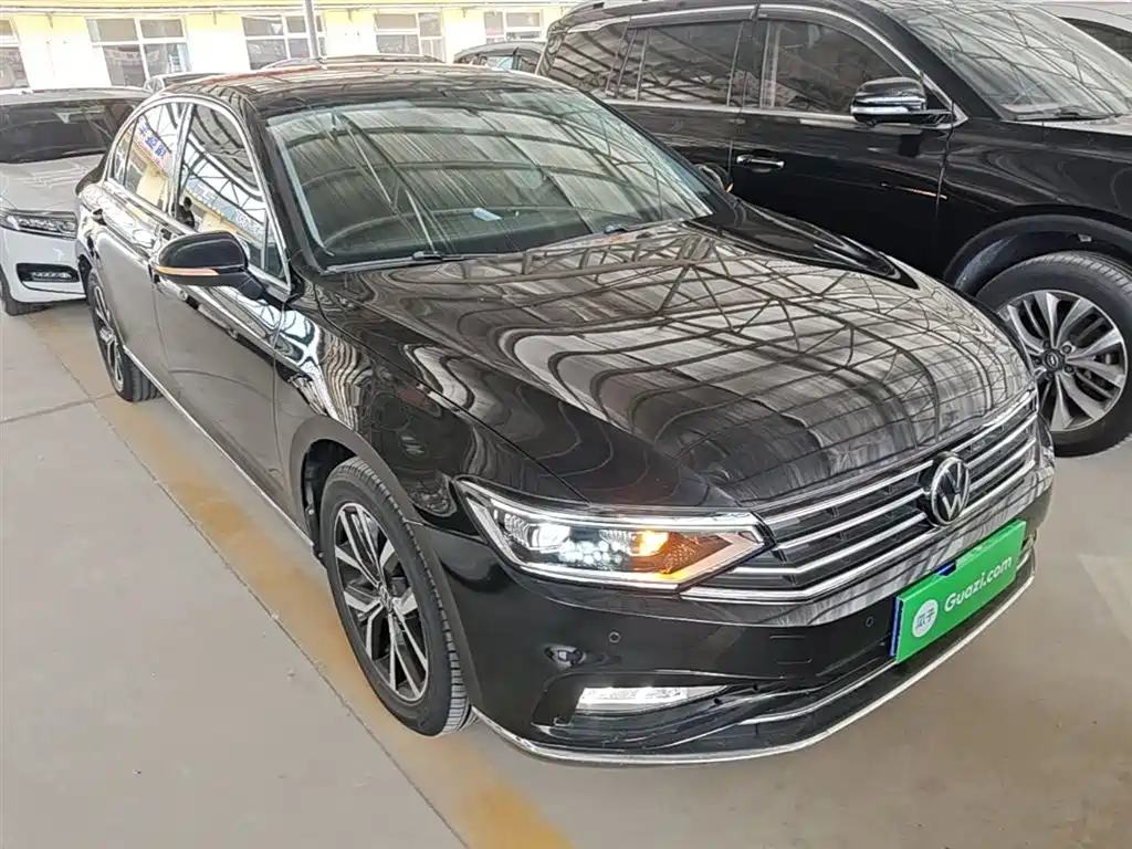 Volkswagen Magotan 2020 330TSI DSG Luxury фото 4