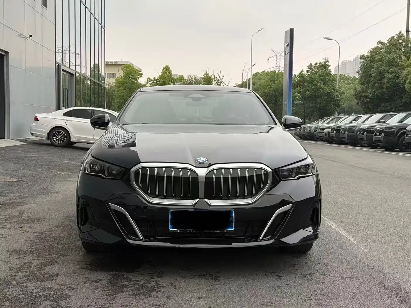 BMW 5 Series 2024 525Li M Sport Package фото 2