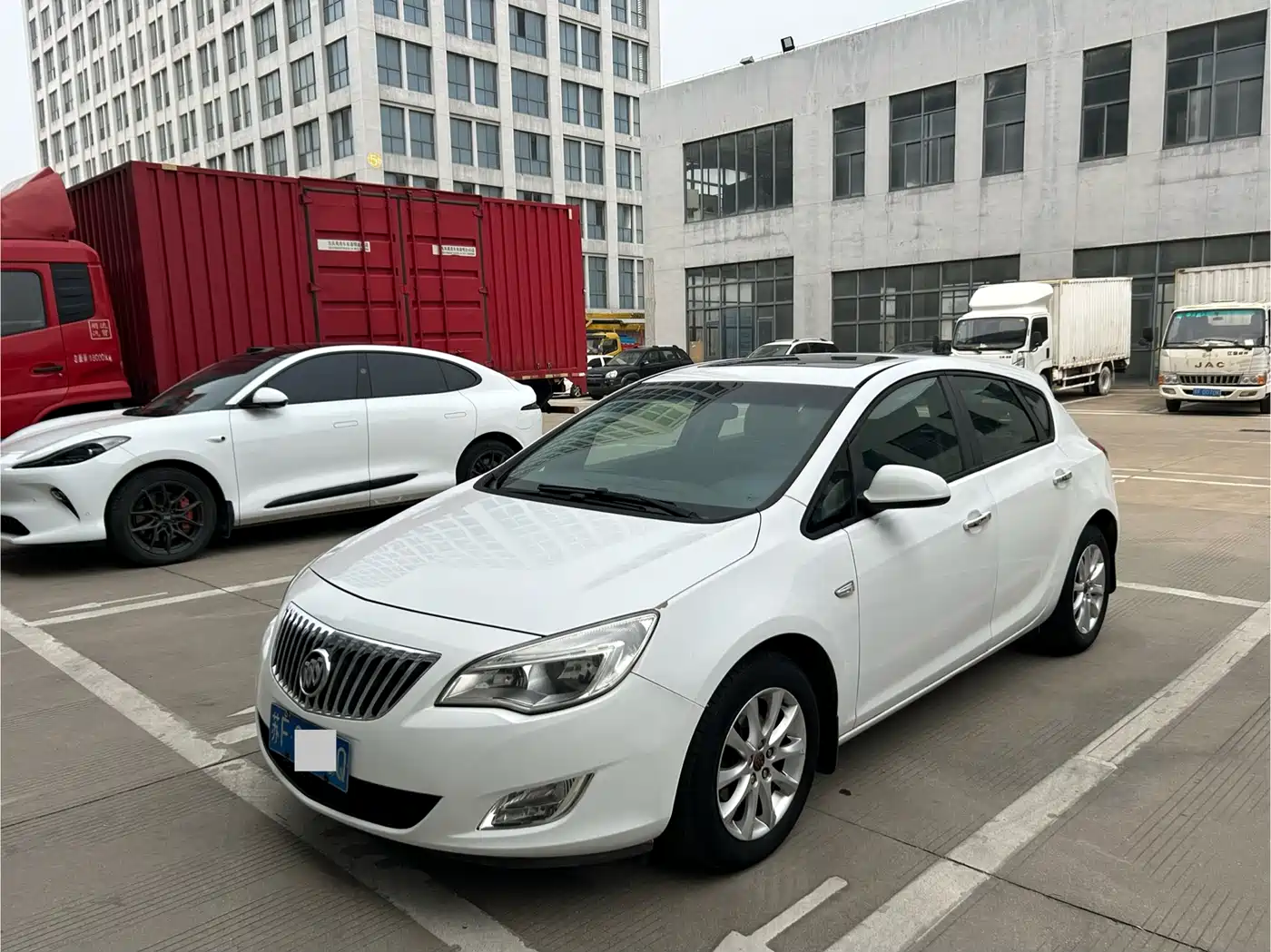Buick Excelle 2013 Model XT 1.6L Automatic Fashion