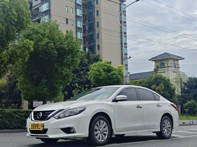 NISSAN TEANA